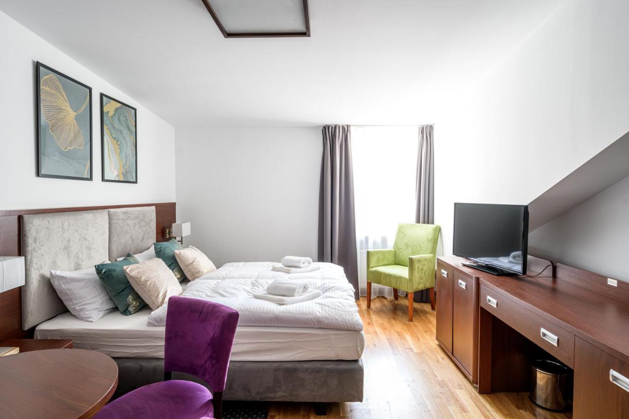 On/Set Aparthotel كراكوفيا المظهر الخارجي الصورة