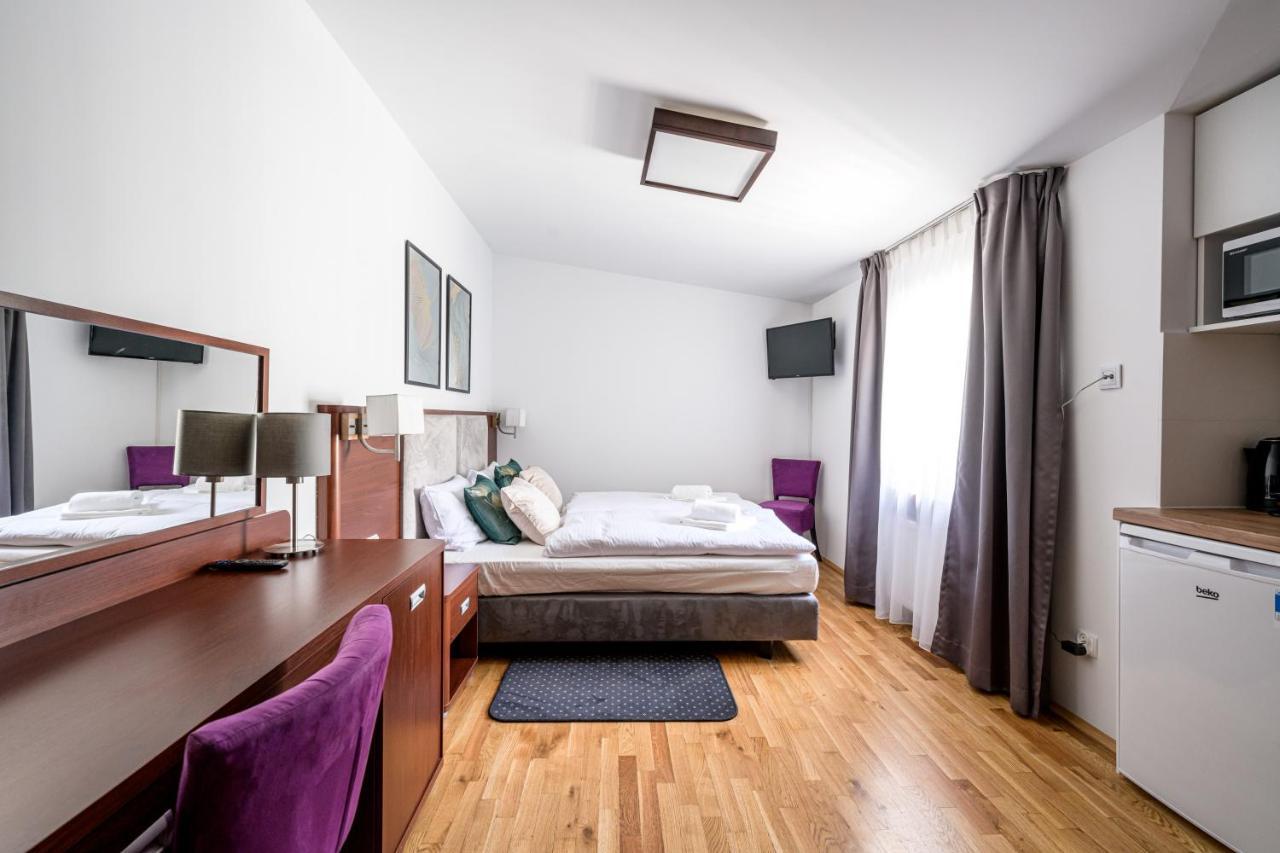 On/Set Aparthotel كراكوفيا المظهر الخارجي الصورة