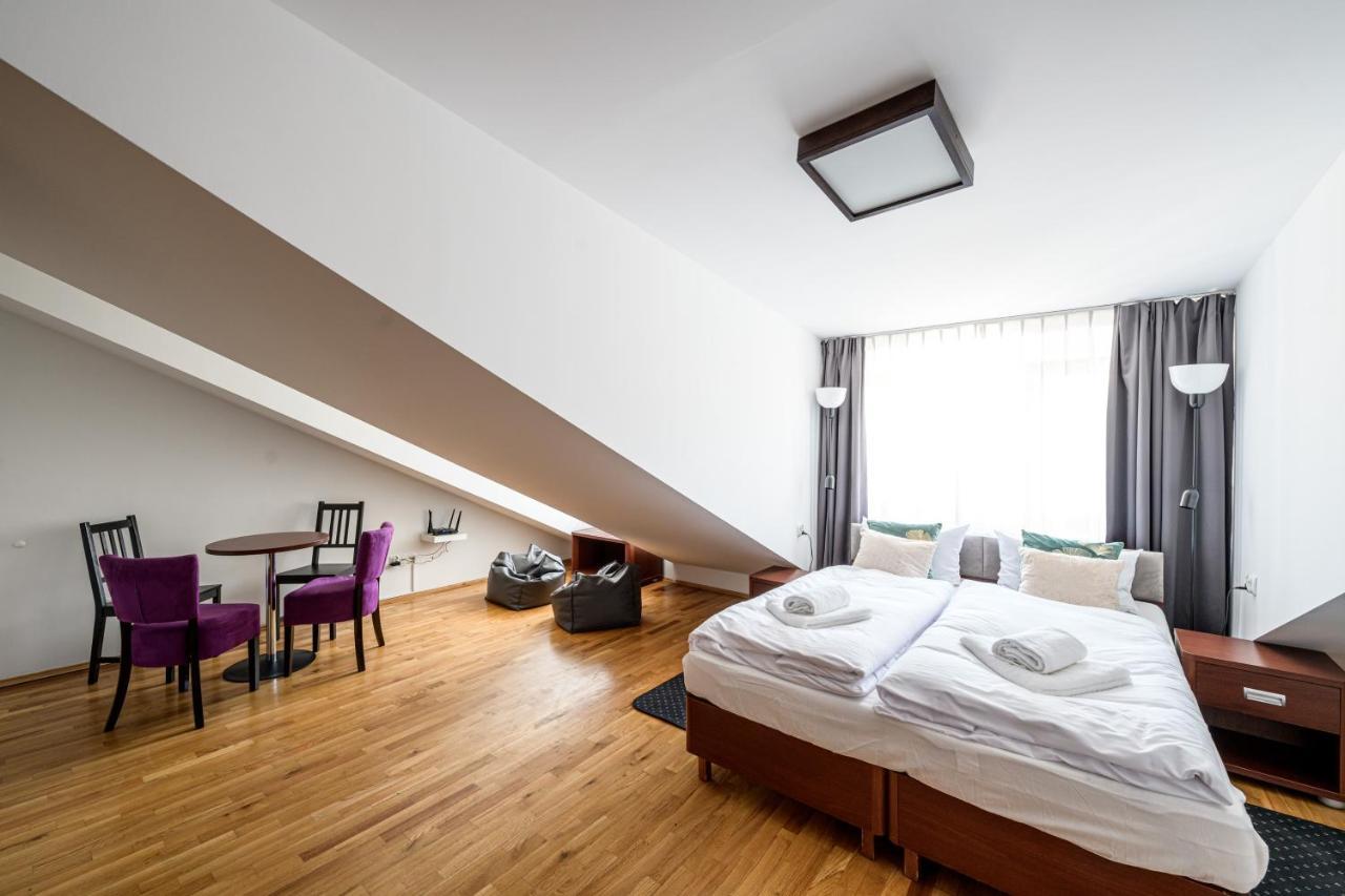 On/Set Aparthotel كراكوفيا المظهر الخارجي الصورة
