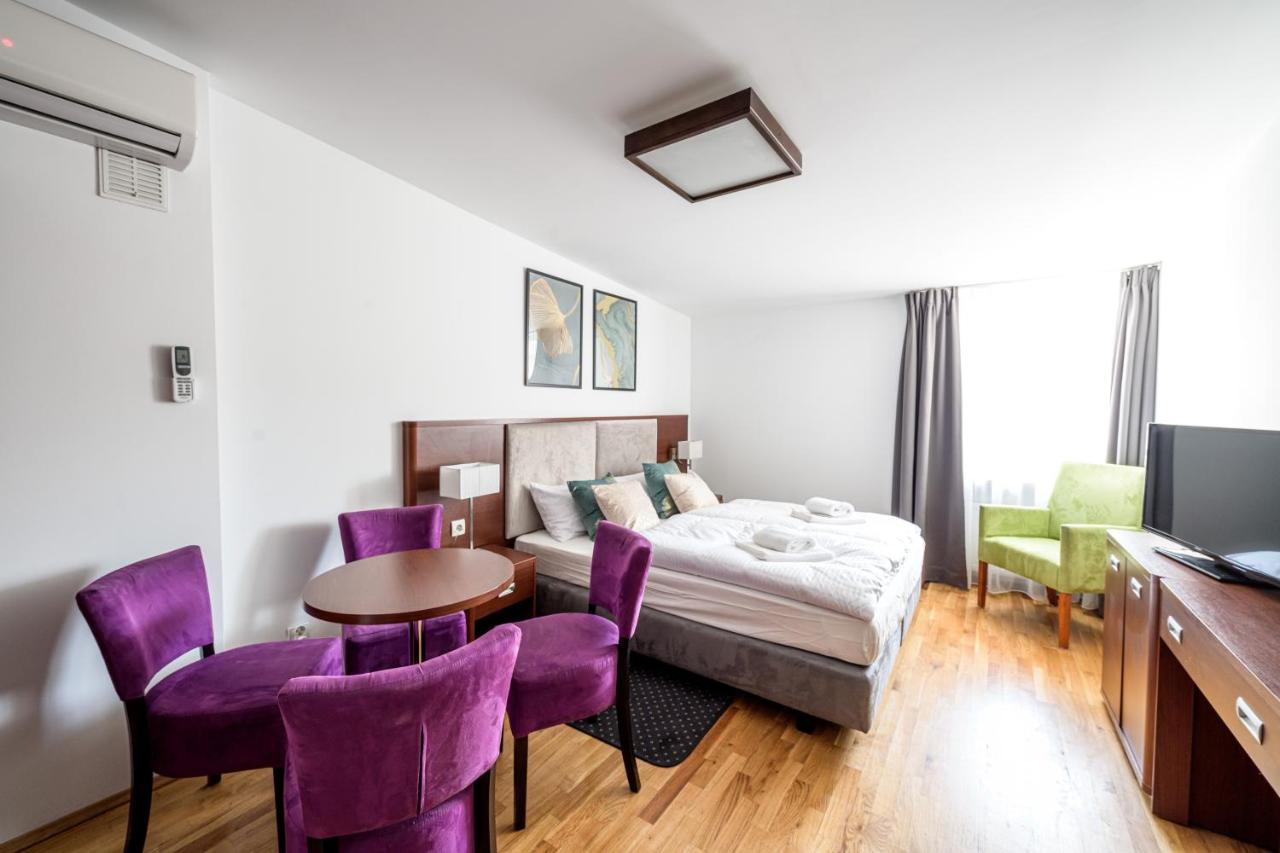 On/Set Aparthotel كراكوفيا المظهر الخارجي الصورة