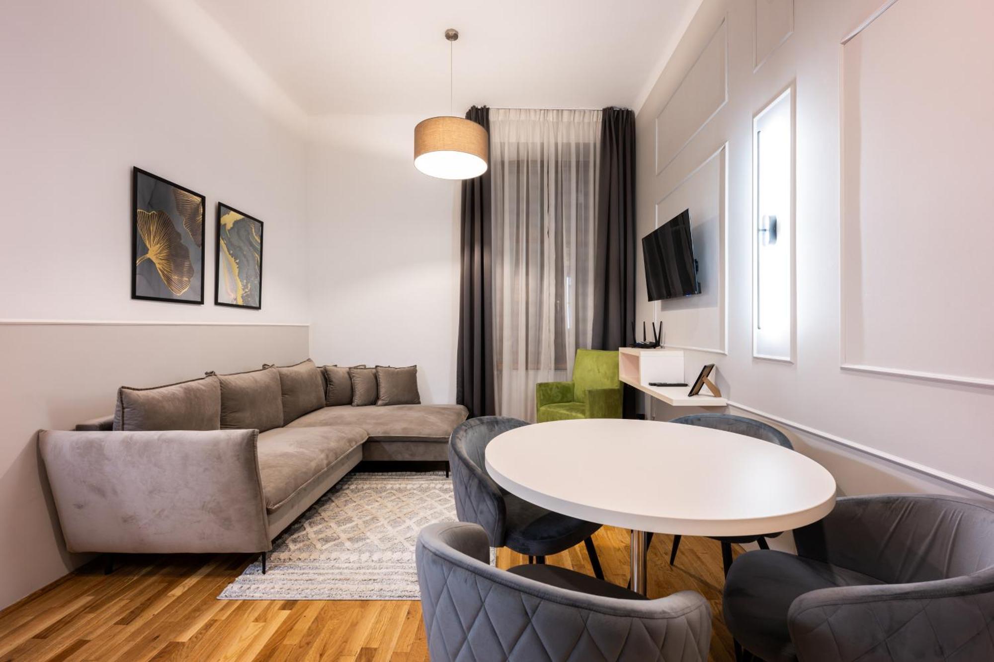 On/Set Aparthotel كراكوفيا المظهر الخارجي الصورة